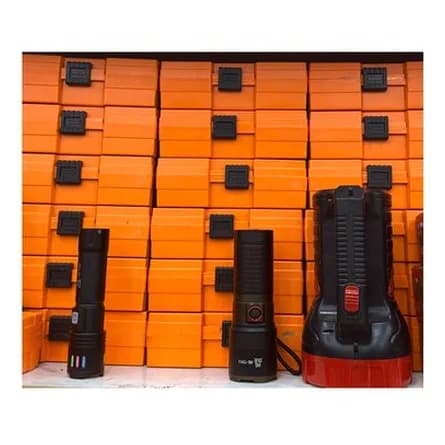 Rechargeable LED flashlight